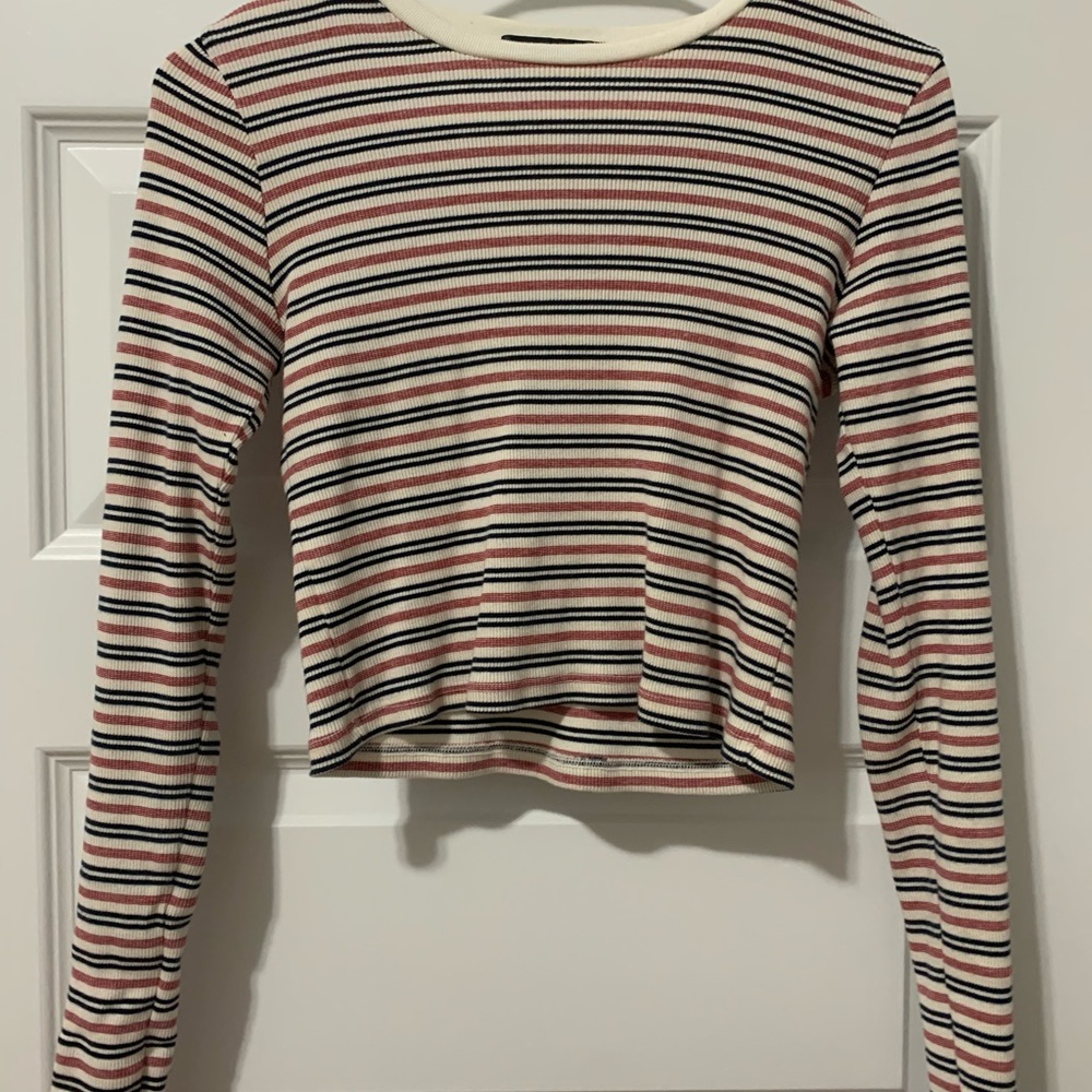 BRANDY MELVILLE long sleeves